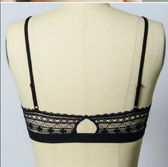 Lace Strappy Bralette. size small. - Picture 4 of 6